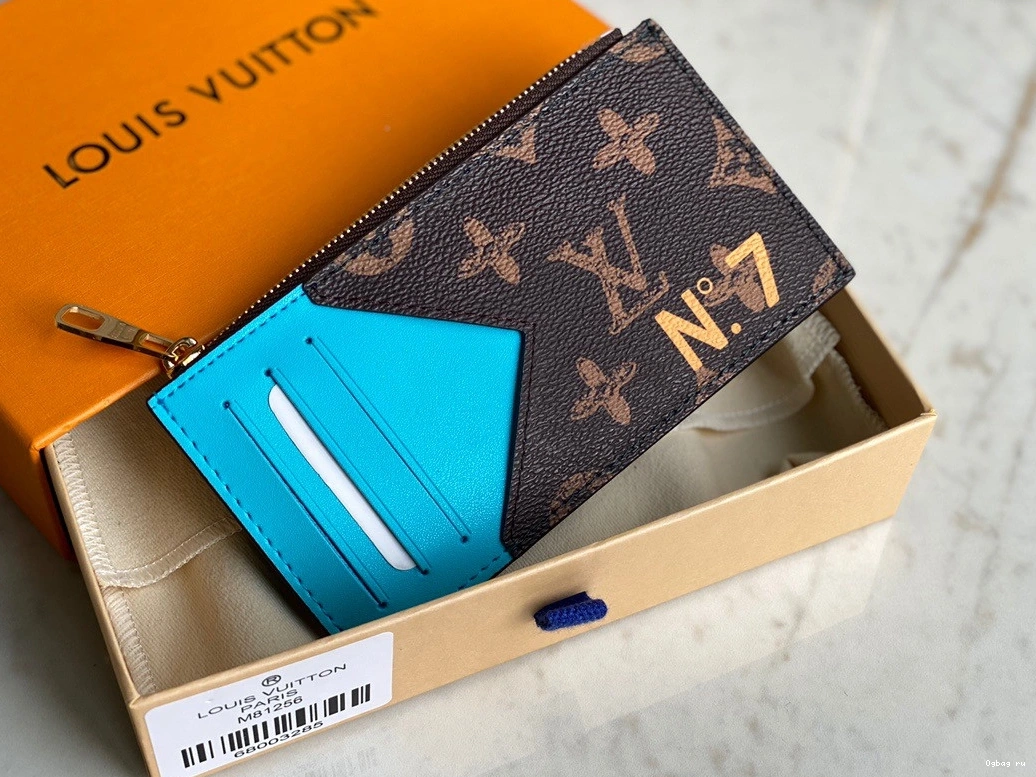CC LOUIS HOLDER VUITTON 0730